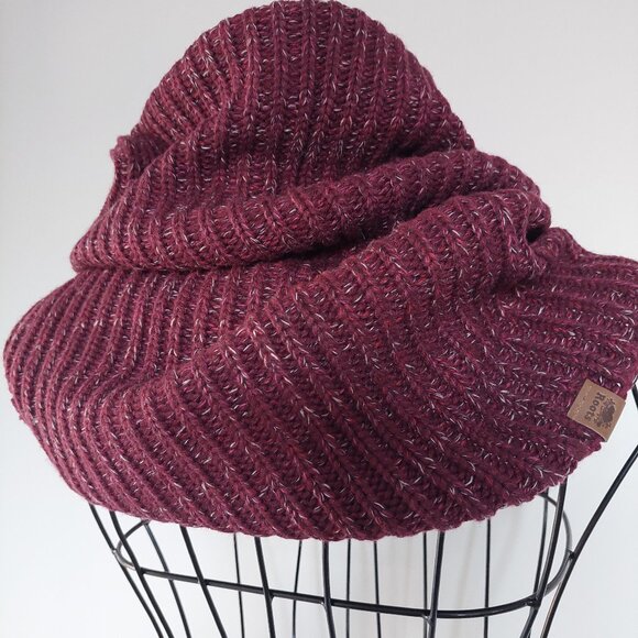 Roots Magenta Ribbed Knit Infinity Scarf Cowl Neck Scarf - NEW - Picture 1 of 6